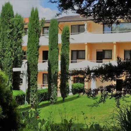 Winzergarten Hotel-restaurant 3*