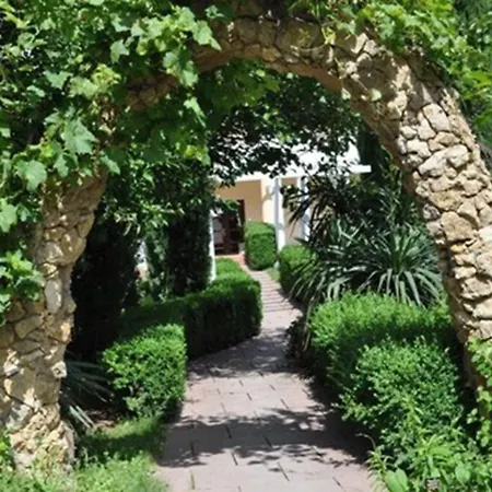 Winzergarten Hotel-restaurant 3*