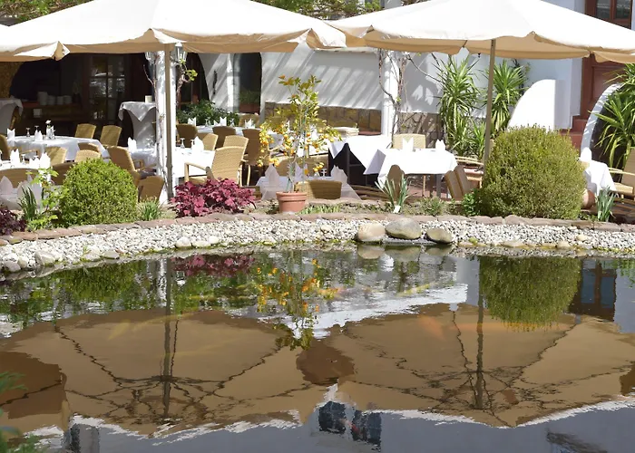 Winzergarten Hotel-restaurant Гроскарлбах