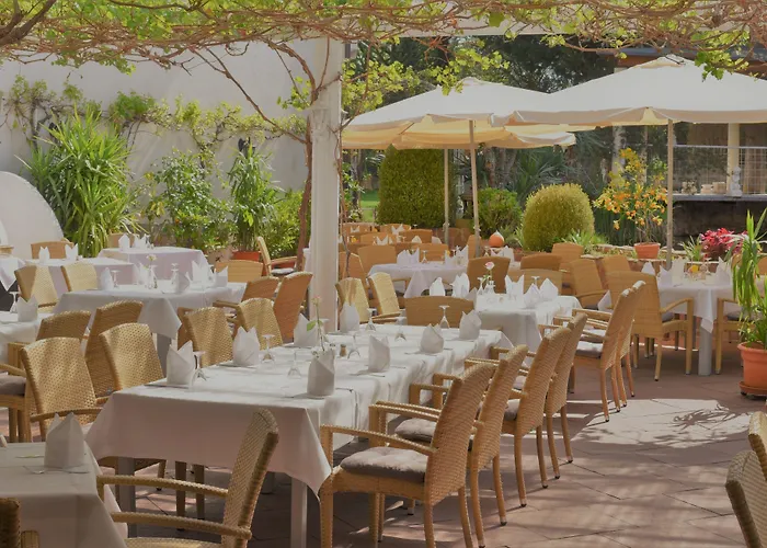 Отель Winzergarten Hotel-restaurant Гроскарлбах