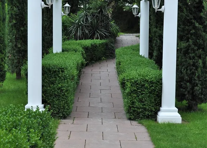 Winzergarten Hotel-restaurant 3*